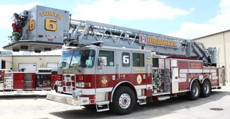 truck with aerial